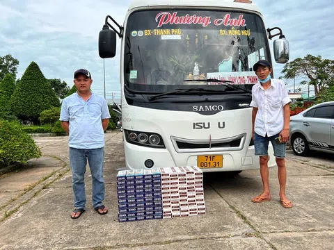 Công an Đồng Tháp bắt giữ xe ô tô khách vận chuyển thuốc lá điếu ngoại nhập lậu