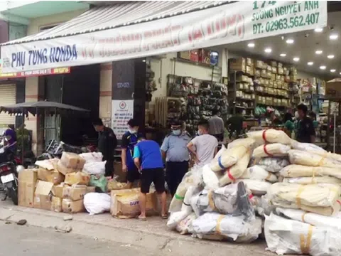 An Giang: Phát hiện số lượng lớn phụ tùng xe mô tô nghi vấn giả nhãn mác