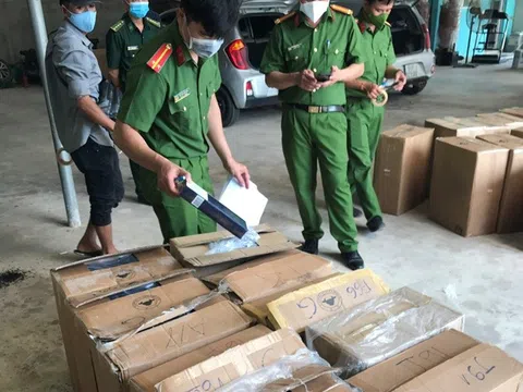 Công an tỉnh Long An triệt xóa tụ điểm tập kết thuốc lá ngoại nhập lậu